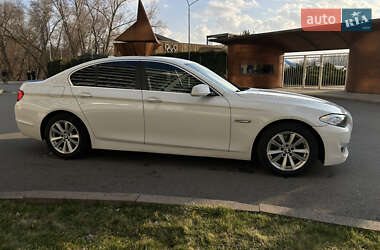 Седан BMW 5 Series 2012 в 