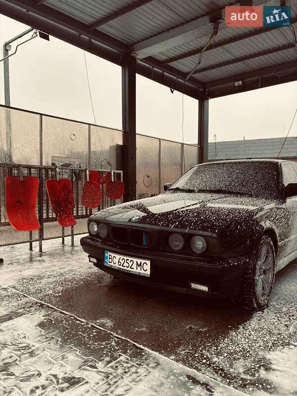 Седан BMW 5 Series 1995 в Косові