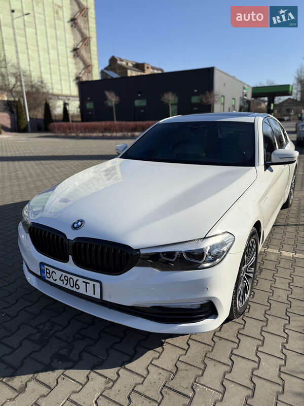 Седан BMW 5 Series 2018 в Львові