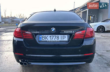 Седан BMW 5 Series 2012 в Ровно