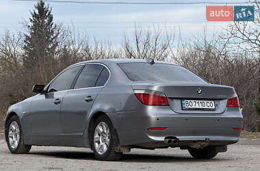 Седан BMW 5 Series 2004 в Кременце