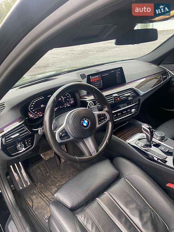 Седан BMW 5 Series 2020 в Ужгороді