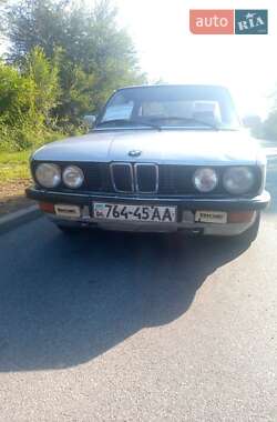 Седан BMW 5 Series 1986 в Днепре