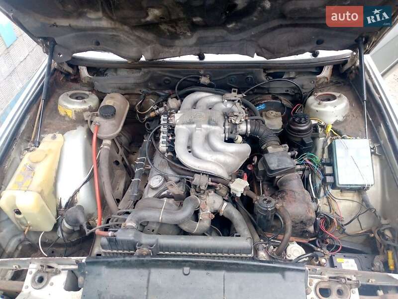 Седан BMW 5 Series 1986 в Днепре