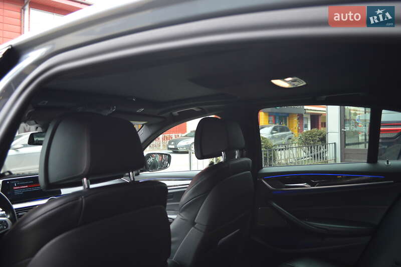 Седан BMW 5 Series 2017 в Львові