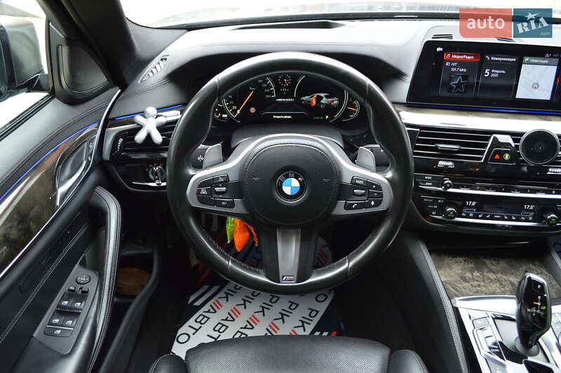 Седан BMW 5 Series 2017 в Львові