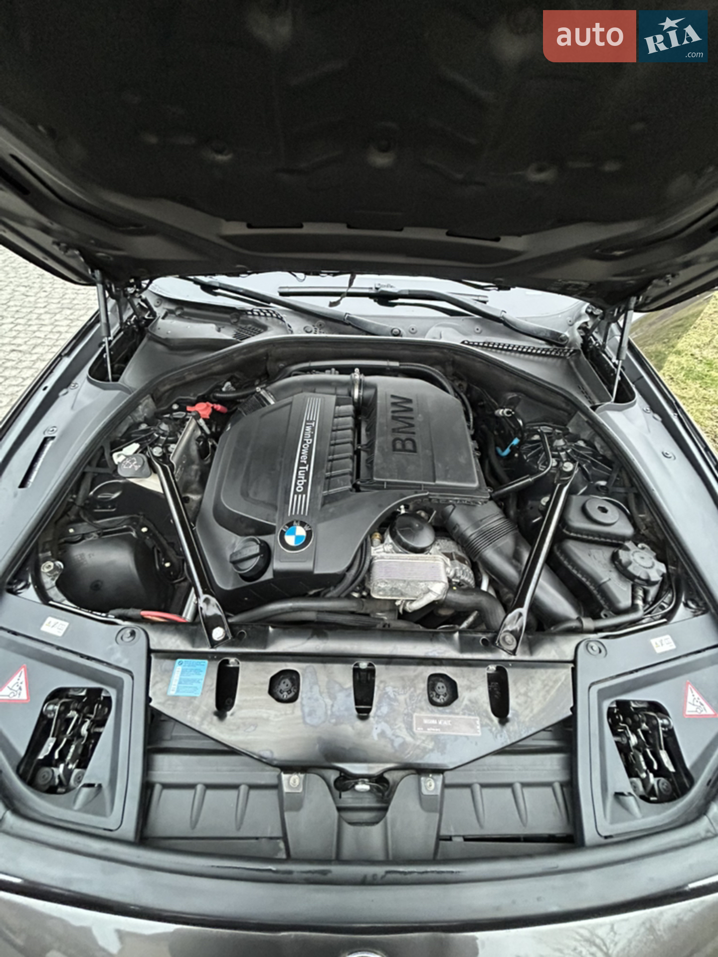 2010 BMW 5er - мініатюра 5