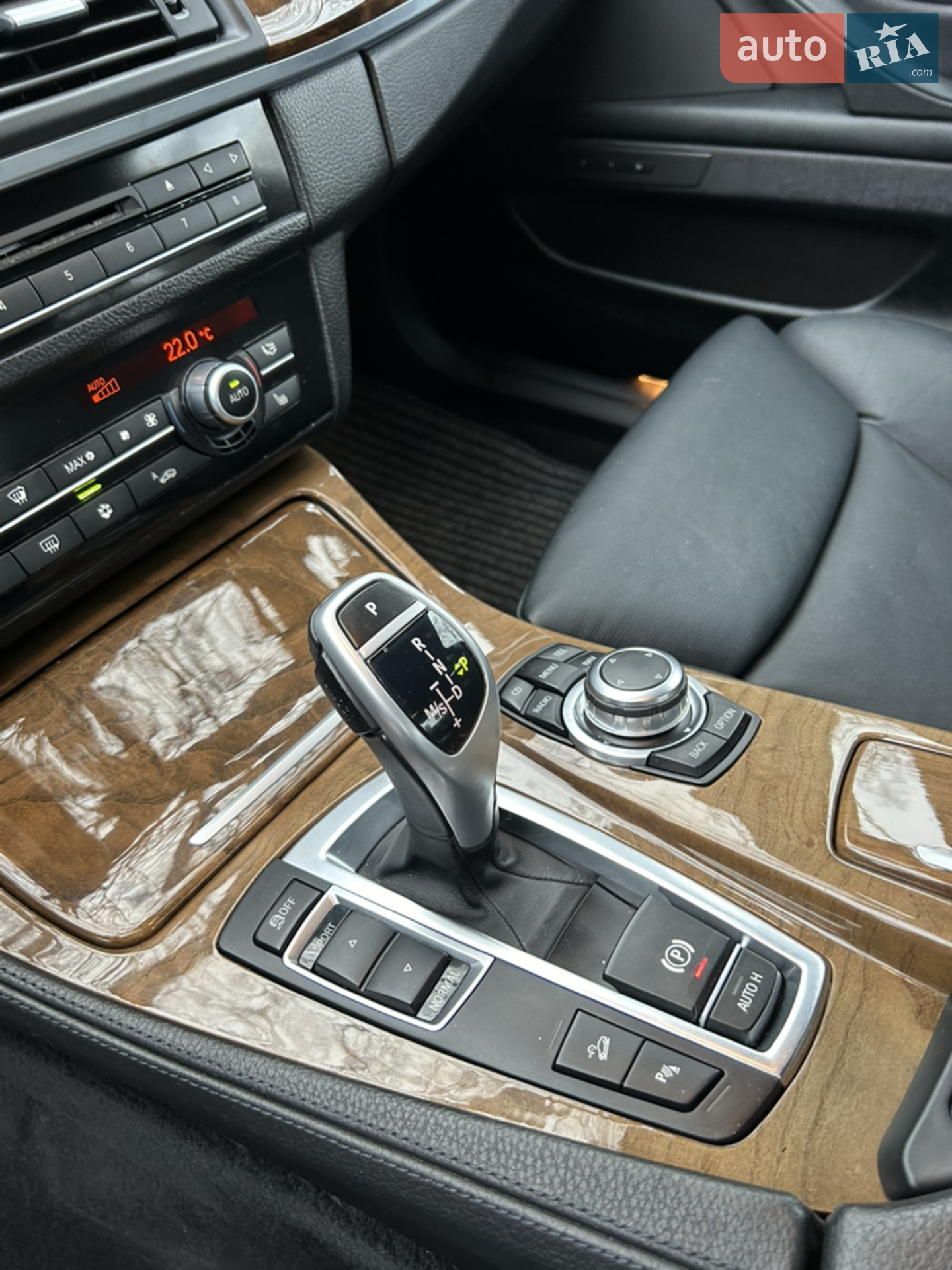 2010 BMW 5er - мініатюра 16