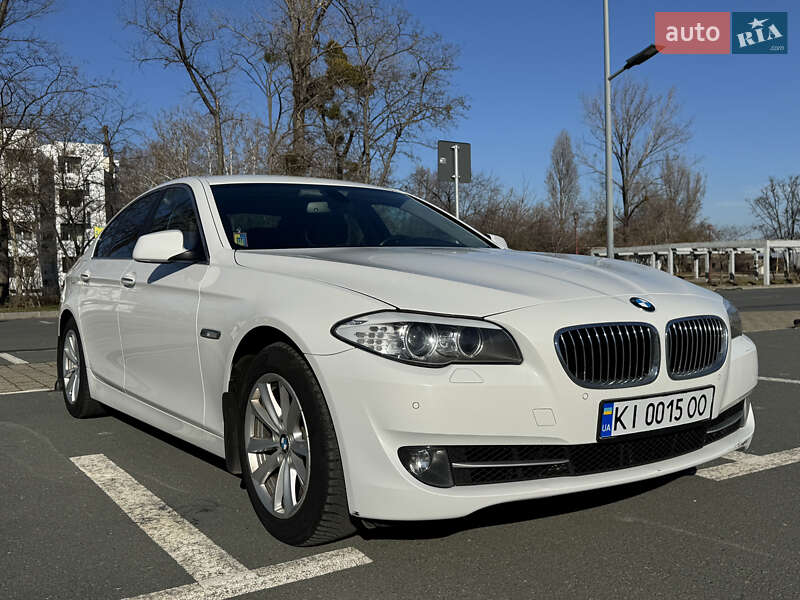 Седан BMW 5 Series 2012 в Києві