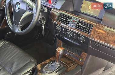 Седан BMW 5 Series 2005 в 