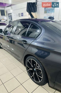 Седан BMW 5 Series 2021 в 