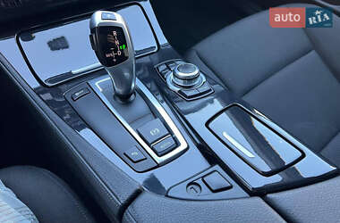 Седан BMW 5 Series 2011 в 