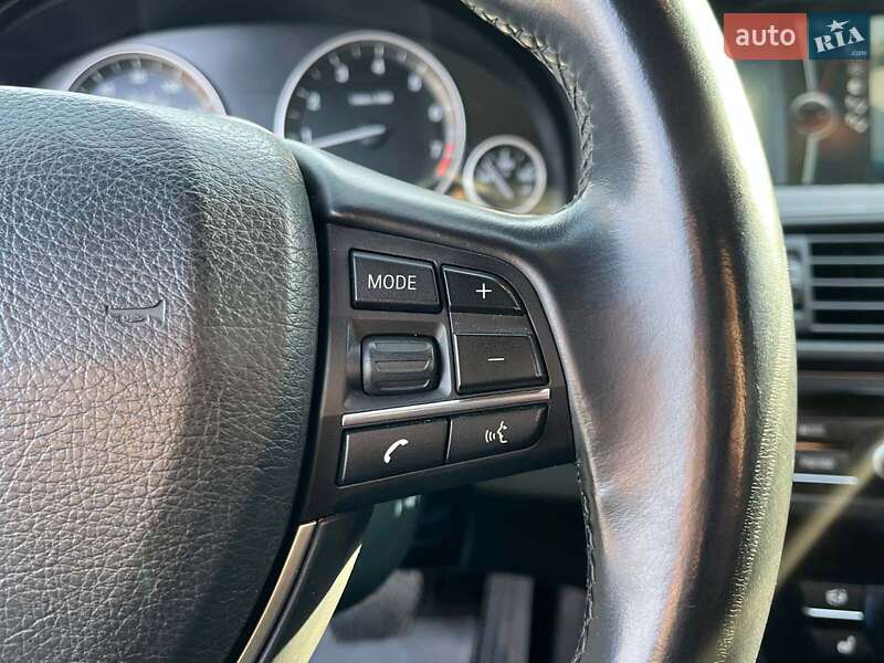 Седан BMW 5 Series 2010 в Львові