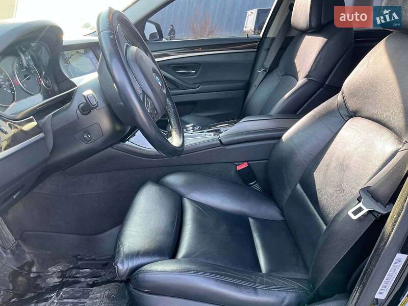 Седан BMW 5 Series 2010 в Львові
