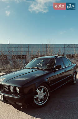 Седан BMW 5 Series 1992 в Южноукраинске