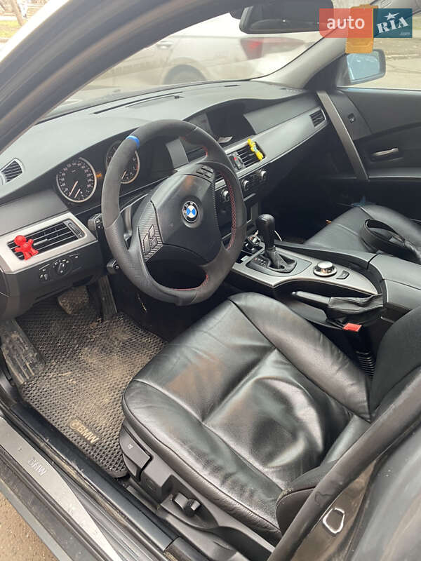 Седан BMW 5 Series 2004 в Кривому Розі