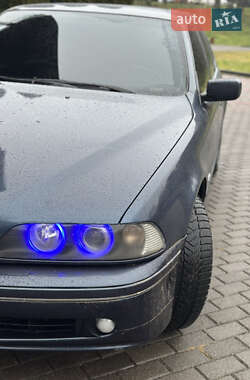 Седан BMW 5 Series 2002 в 