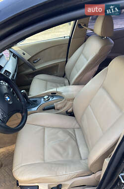 Седан BMW 5 Series 2005 в 