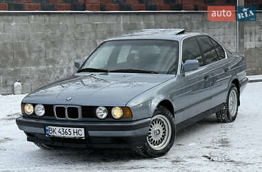 Седан BMW 5 Series 1990 в Рівному