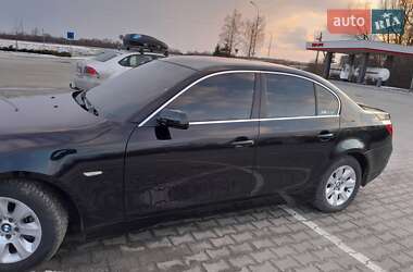 Седан BMW 5 Series 2004 в Бучаче