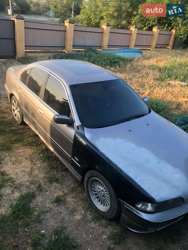 Седан BMW 5 Series 1999 в Измаиле