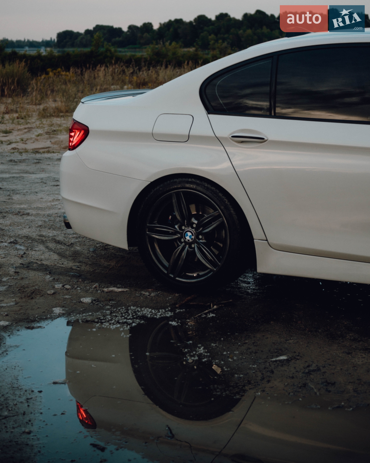 2010 BMW 5er - мініатюра 2