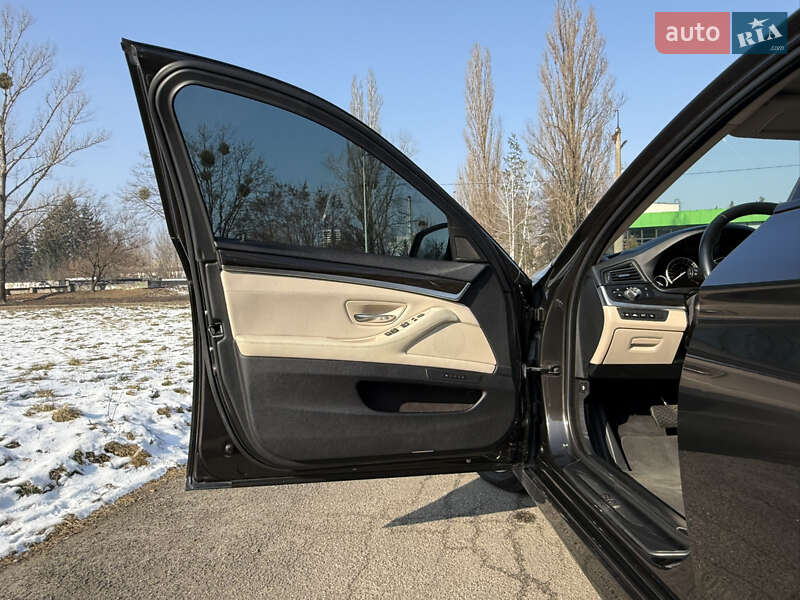 Седан BMW 5 Series 2014 в Киеве