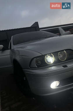 Седан BMW 5 Series 2002 в 