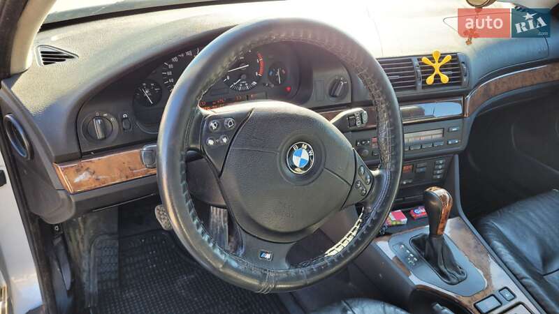Седан BMW 5 Series 1999 в Чорткові
