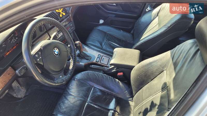 Седан BMW 5 Series 1999 в Чорткові