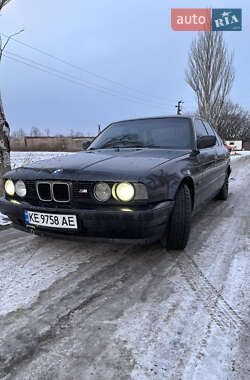 Седан BMW 5 Series 1989 в Днепре