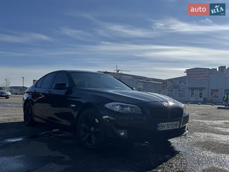 Седан BMW 5 Series 2011 в 