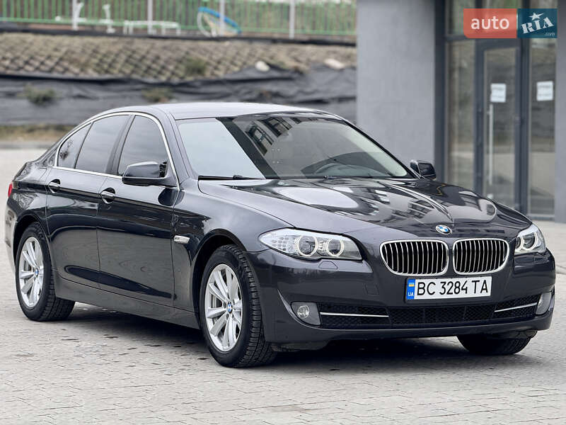 Седан BMW 5 Series 2010 в Яворові