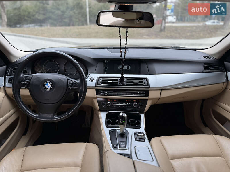 Седан BMW 5 Series 2010 в Яворові