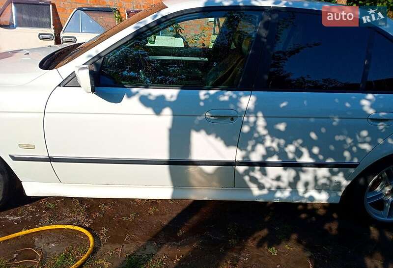 Седан BMW 5 Series 1998 в Богодухіву