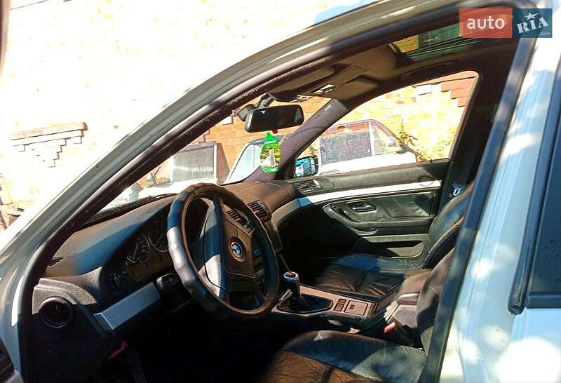 Седан BMW 5 Series 1998 в Богодухіву