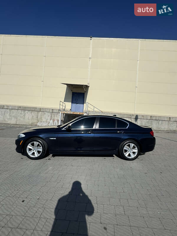 Седан BMW 5 Series 2013 в Львове