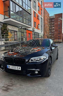 Седан BMW 5 Series 2016 в Вараше