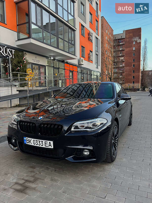 Седан BMW 5 Series 2016 в Вараше фото Седан BMW 5 Series 2016 в Вараше