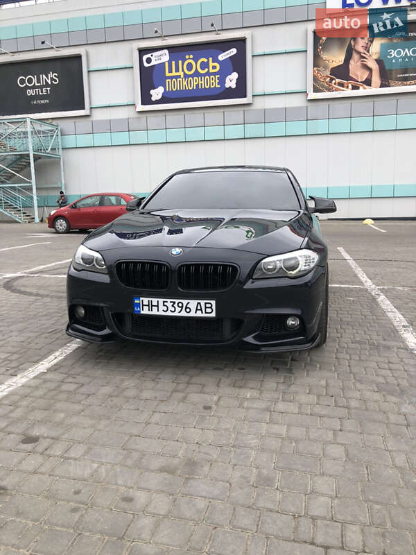 Седан BMW 5 Series 2012 в 