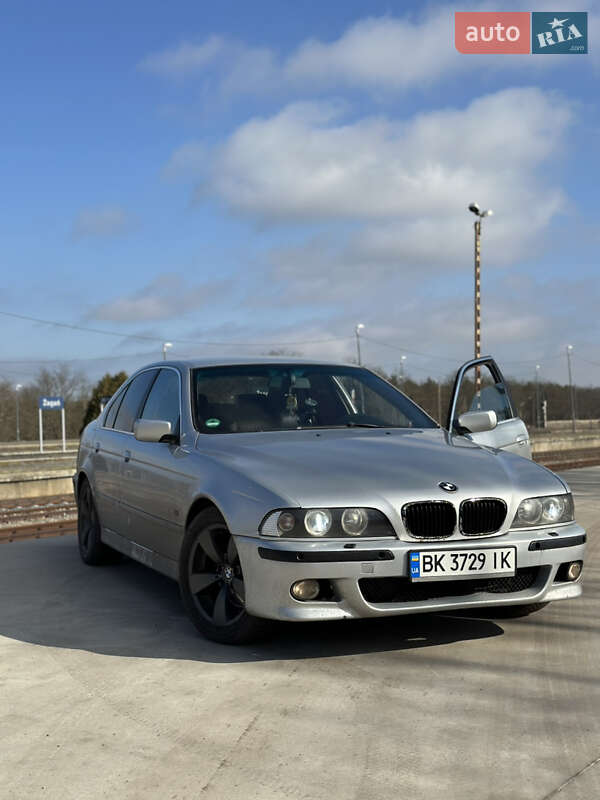 BMW 5 Series 2001