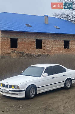 Седан BMW 5 Series 1989 в Черновцах