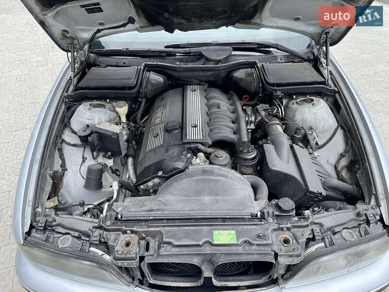 Седан BMW 5 Series 1998 в Львове