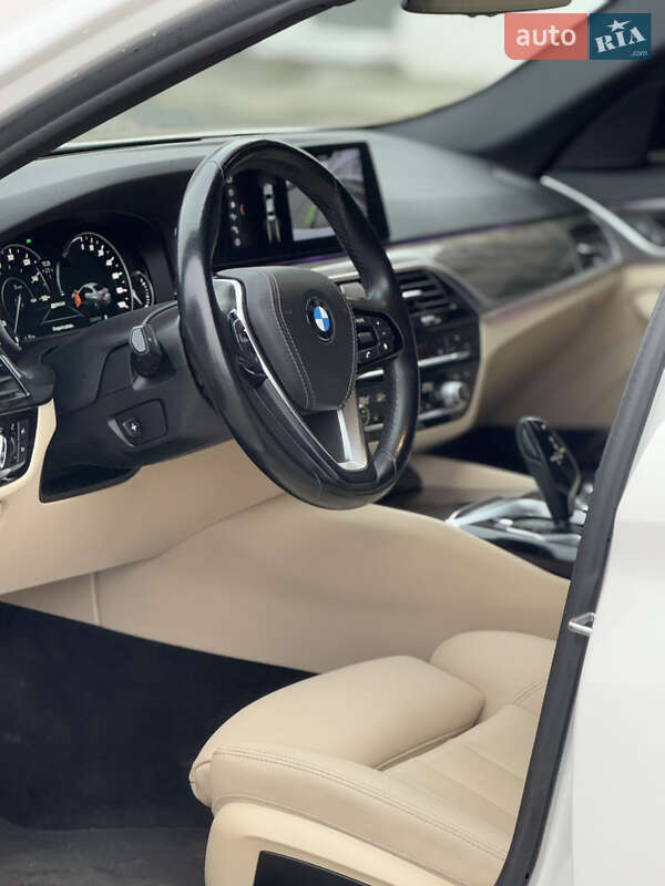 Седан BMW 5 Series 2018 в Киеве