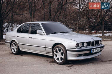 Седан BMW 5 Series 1991 в Днепре