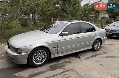 Седан BMW 5 Series 2002 в Львове