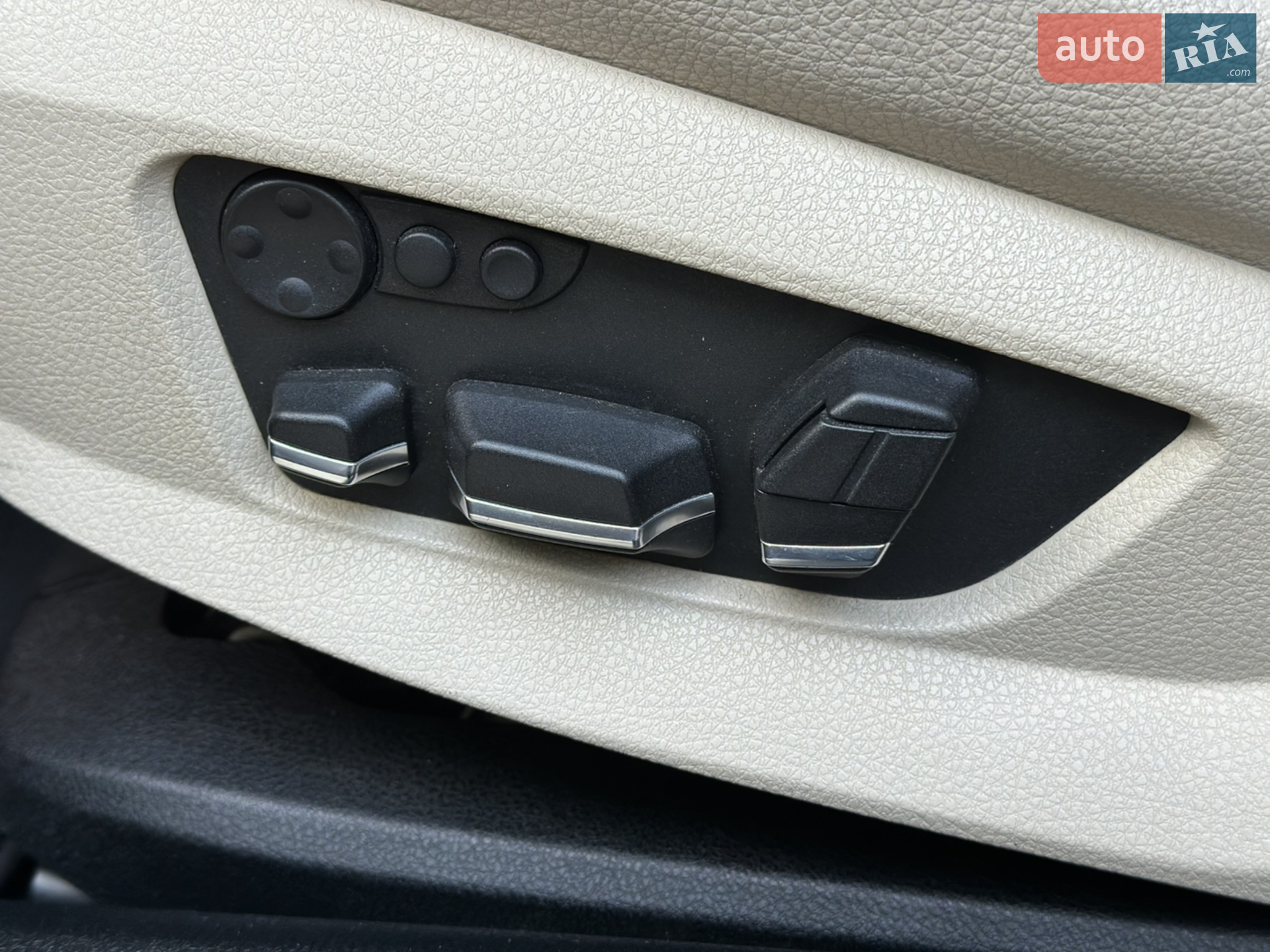 2011 BMW 5er - мініатюра 22