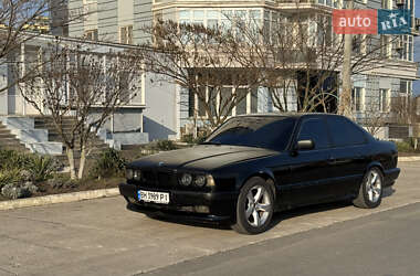 Седан BMW 5 Series 1993 в Одессе