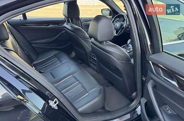 Седан BMW 5 Series 2017 в 