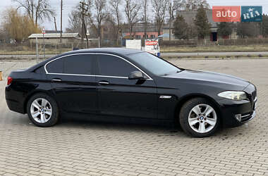 Седан BMW 5 Series 2011 в Нововолынске